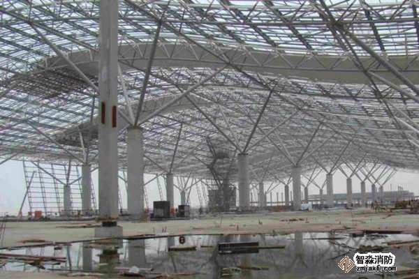 廠房需要設置貨梯或消防梯時，由建筑加固公司